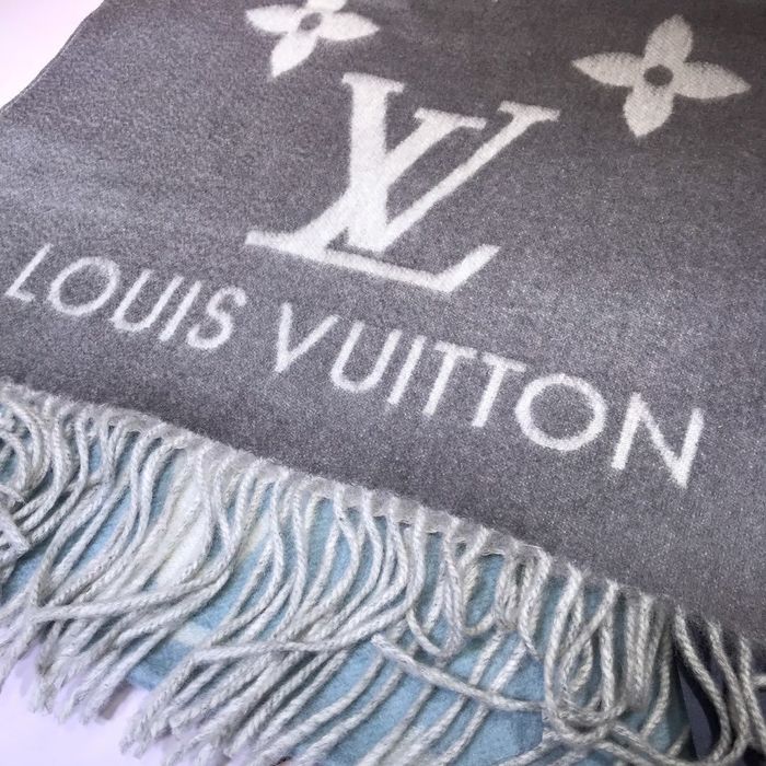 Louis Vuitton Scarf LV00034